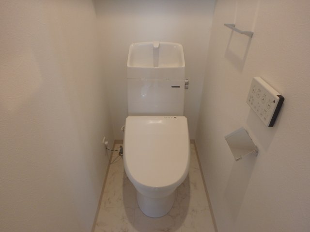 トイレ　ゆったりとした空間のトイレです