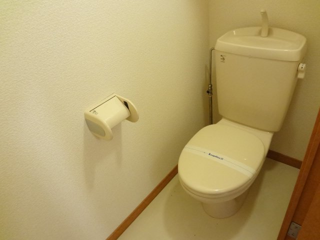 トイレ　風呂トイレ別！