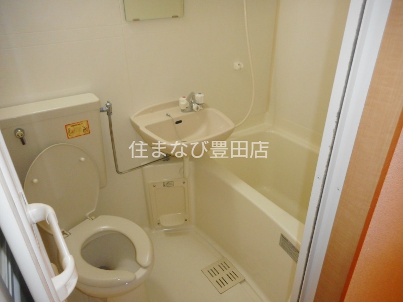 バス・シャワールーム　同型別部屋写真