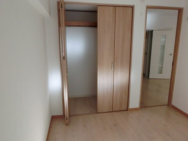 収納　洋室6帖クローゼット