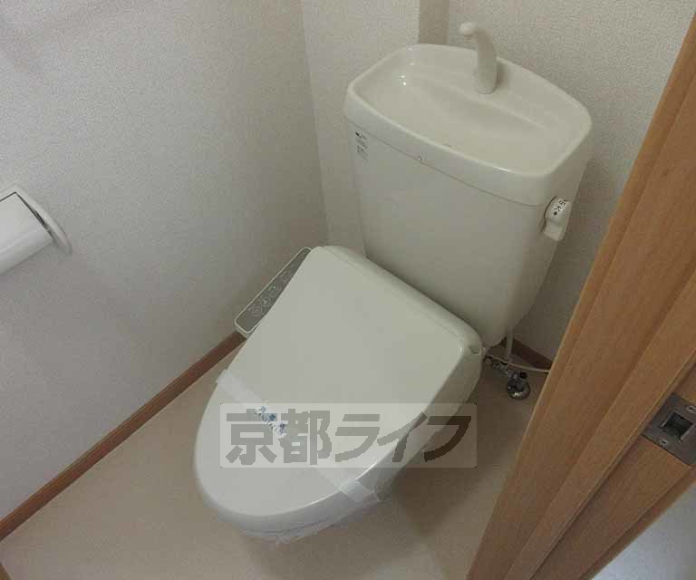 トイレ　ウォシュレット付・