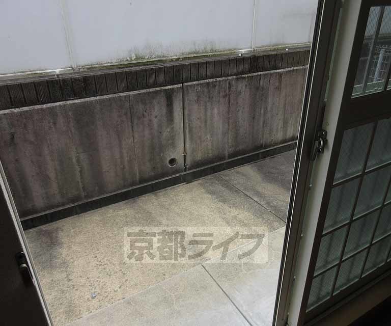 バルコニー　１階ならではの広さです！