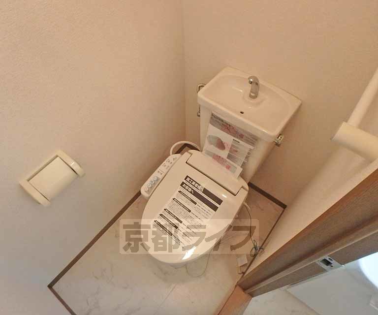 トイレ　ウォシュレット付です