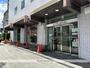 銀行　三菱ＵＦＪ銀行近鉄学園前支店（銀行）まで128m