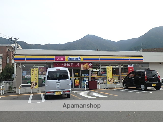 コンビニ　ミニストップ小倉三郎丸店（コンビニ）まで372m