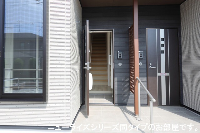 玄関　図面と現状に相違がある場合には現状を優先