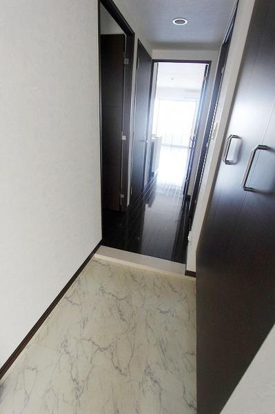 玄関　玄関が広く便利です