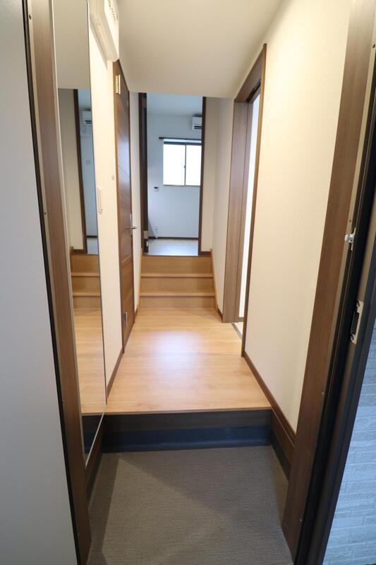 玄関　落ち着いた玄関です