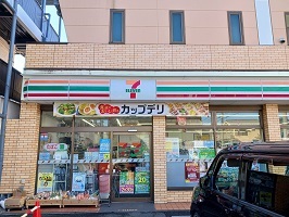 コンビニ　セブンイレブン（コンビニ）まで500m