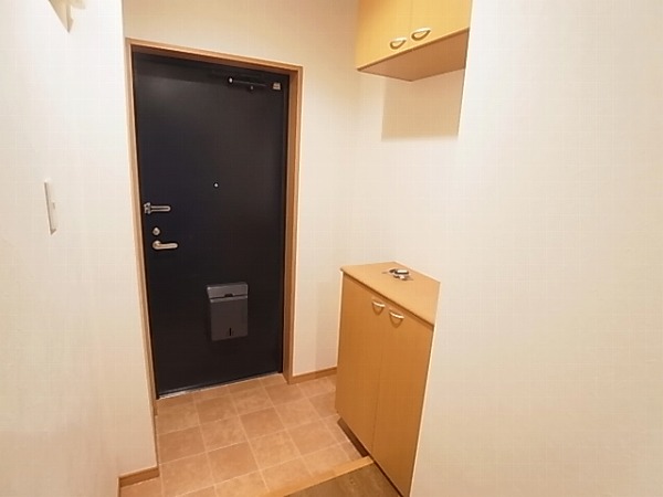 玄関　別部屋写真