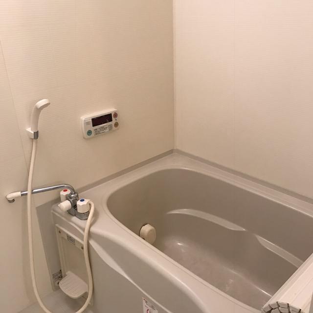 バス・シャワールーム　お風呂です