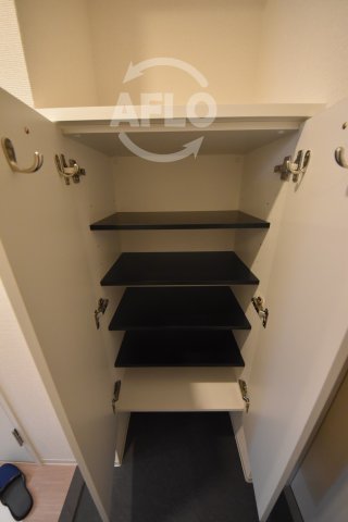 収納　セレニテ京橋クレア　シューズボックス