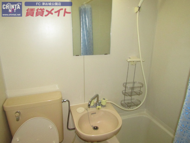 洗面設備　同物件別室の写真です