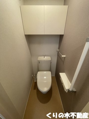 トイレ　反転タイプのお部屋です（現況を優先します）