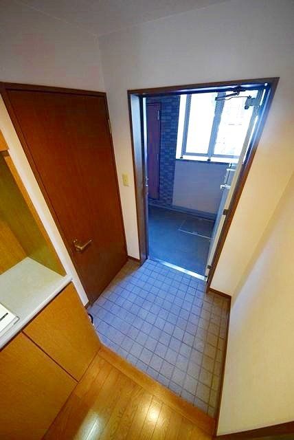 玄関　同物件別部屋参考