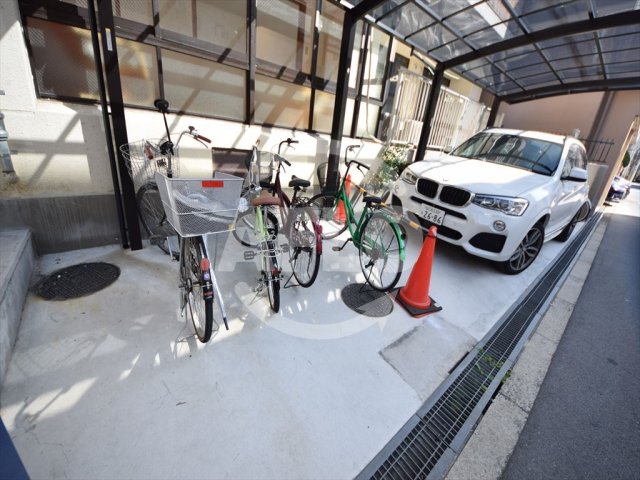 駐車場　ファミーユ錦水　駐輪場