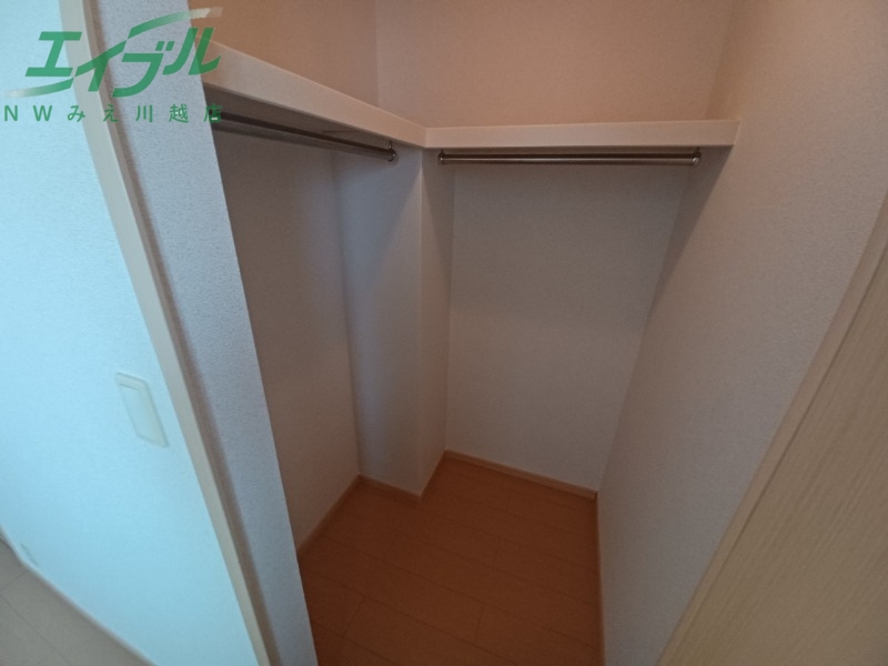 収納　同型参考写真