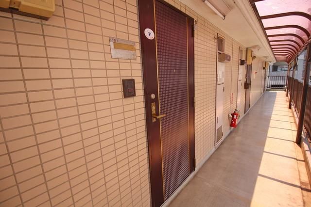 その他共有部分　★玄関前です★