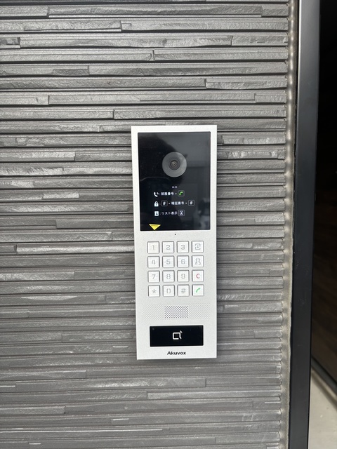 エントランス　同施工会社参考写真です