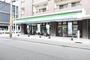 コンビニ　ファミリーマートRJRプレシア博多駅前店（コンビニ）まで63m