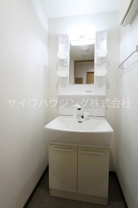 洗面設備　退去予定の為、他号室の過去の参考写真になります