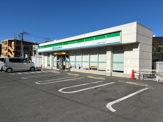 コンビニ　ファミリーマートMG溝口六丁目店（コンビニ）まで348m