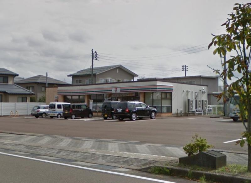 コンビニ　セブン-イレブン 上越大豆１丁目店（コンビニ）まで671m