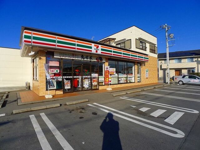 コンビニ　セブン-イレブン邑楽中野横町（コンビニ）まで850m