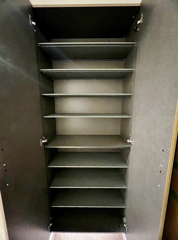 エントランス　★トールタイプシューズBOXなので棚を外せばブーツも置けます