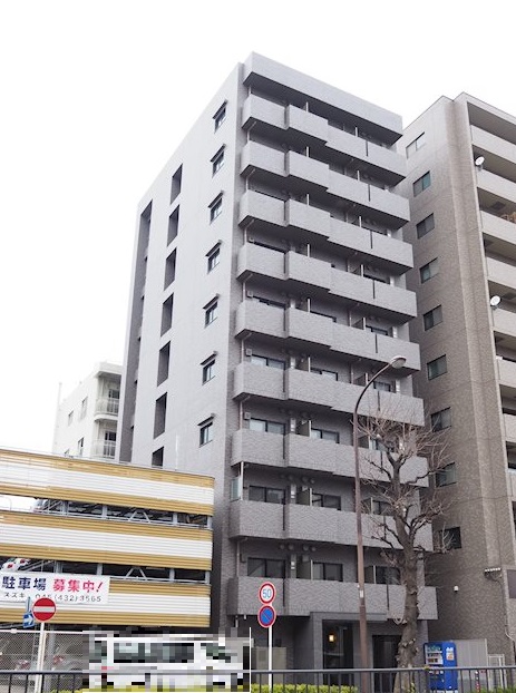 建物外観　東神奈川駅徒歩5分の駅近マンションです。