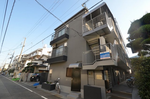 建物外観　敷地内駐輪場あり！