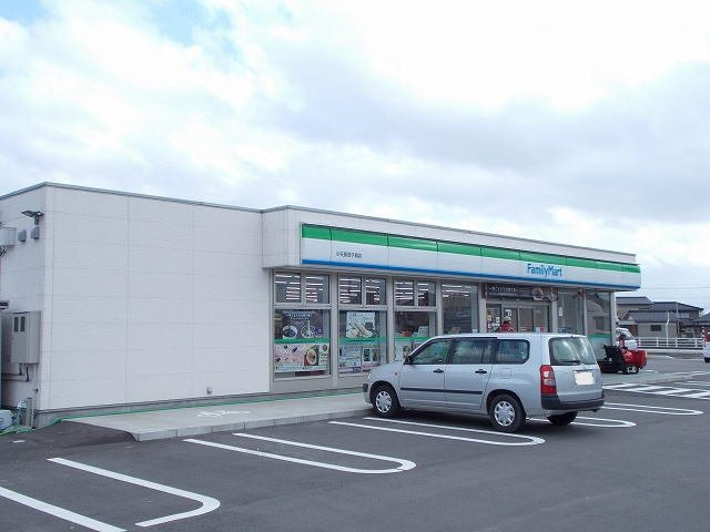 コンビニ　ファミリーマート 小矢部茄子島店（コンビニ）まで1192m