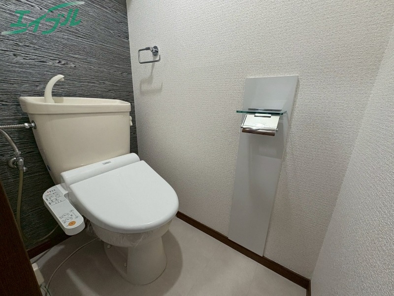 トイレ　同型参考写真