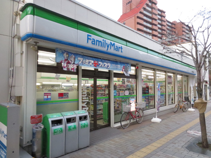 コンビニ　ファミリーマート御影駅前（コンビニ）まで806m