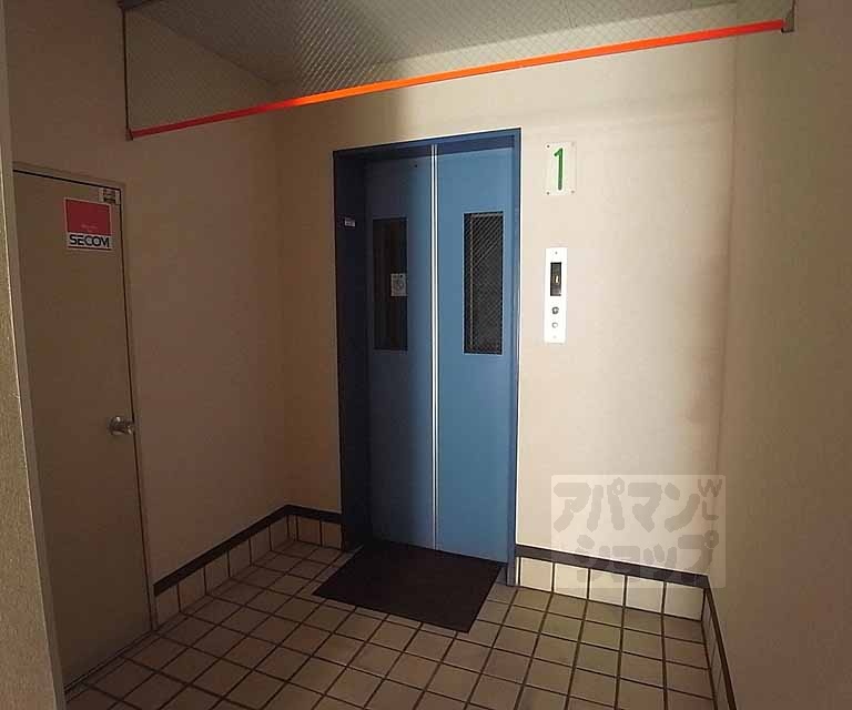その他　エレベーター付き