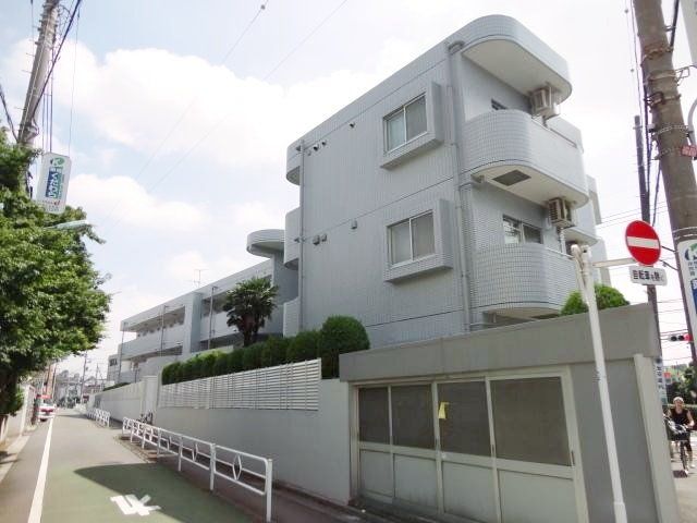 建物外観　★タイル張りの外観です★