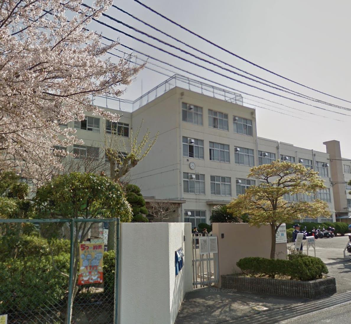 小学校　高槻市立五百住小学校（小学校）まで415m