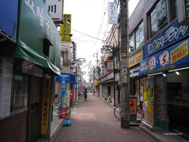 コンビニ　ローソン（コンビニ）まで208m