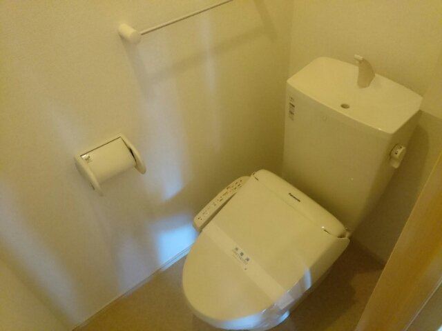 トイレ　ゆったりとした空間のトイレです