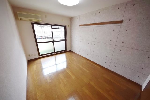 居室・リビング　★明るいお部屋です★