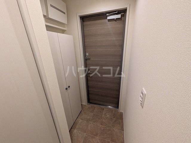 メゾンモンポワールの玄関写真