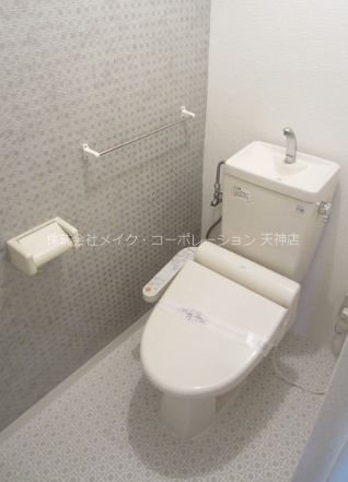 トイレ　※写真は別部屋のため現状優先します。