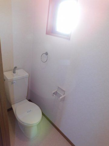トイレ　※同建物同型別のお部屋