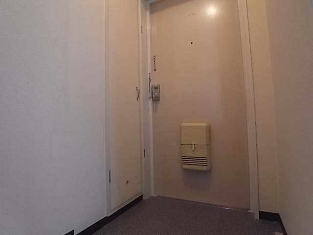 玄関　玄関部分。