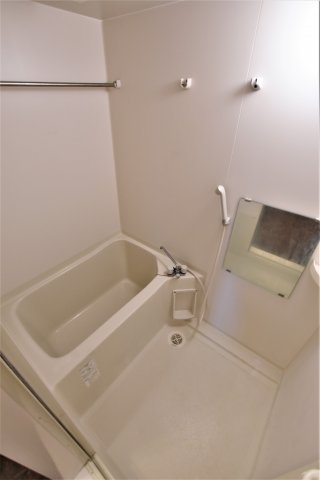 バス・シャワールーム　同物件、類似間取りのイメージ写真です