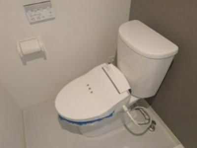 トイレ　■温水洗浄便座