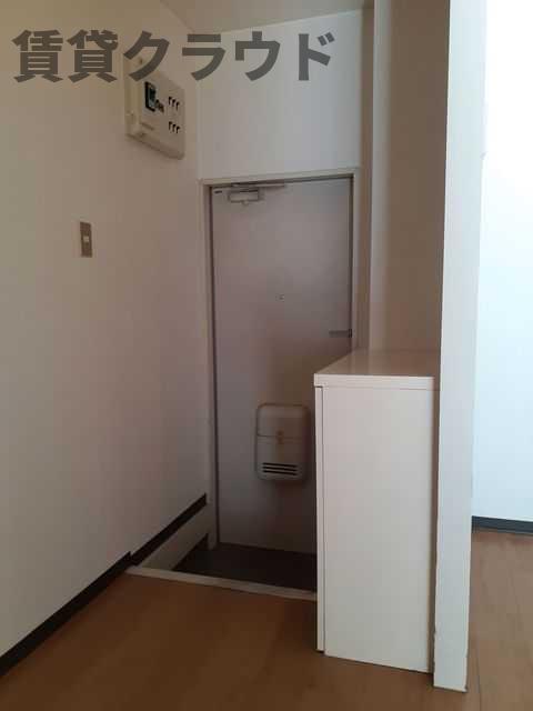 玄関　収納もある玄関です