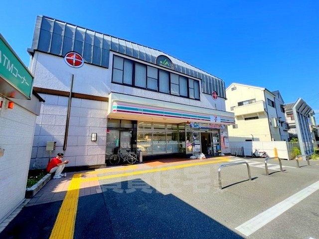 コンビニ　セブンイレブン　摂津千里丘東1丁目店（コンビニ）まで529m