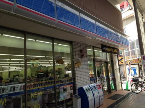 コンビニ　ローソン十三本町一丁目店（コンビニ）まで194m