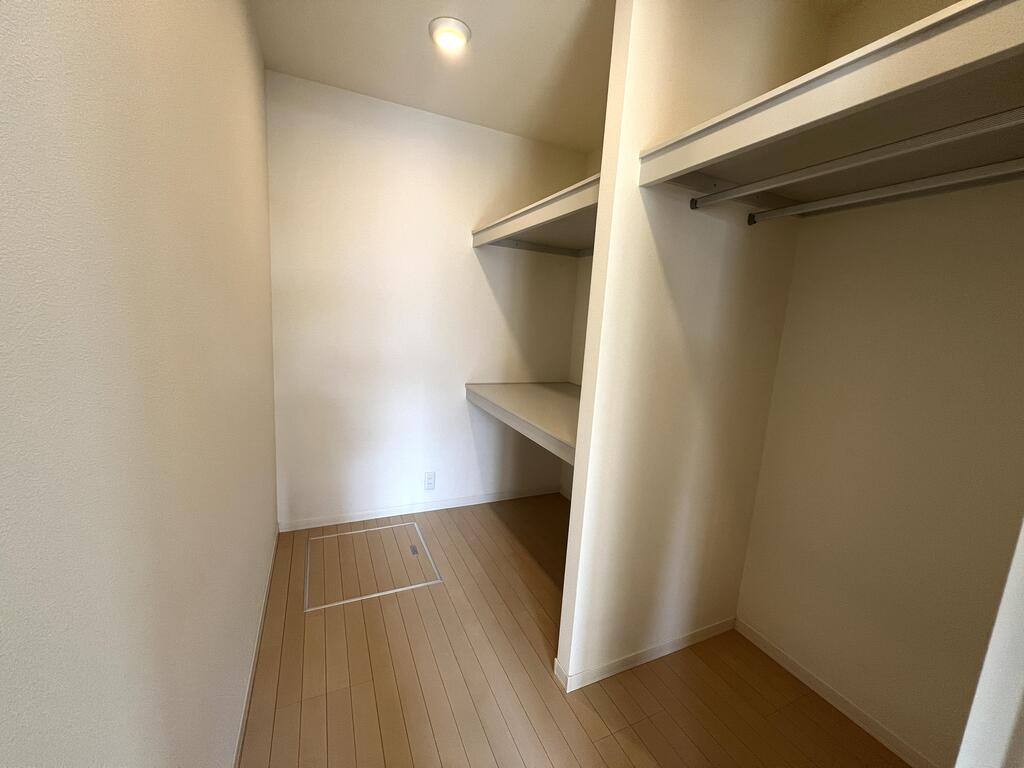収納　広いウォークインクローゼットです！